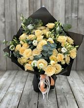 Букет цветов из:  Розы и Лизиантусы в Красноармейске Московской области