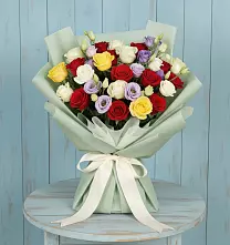 Букет цветов из:  Розы в Красноармейске Московской области