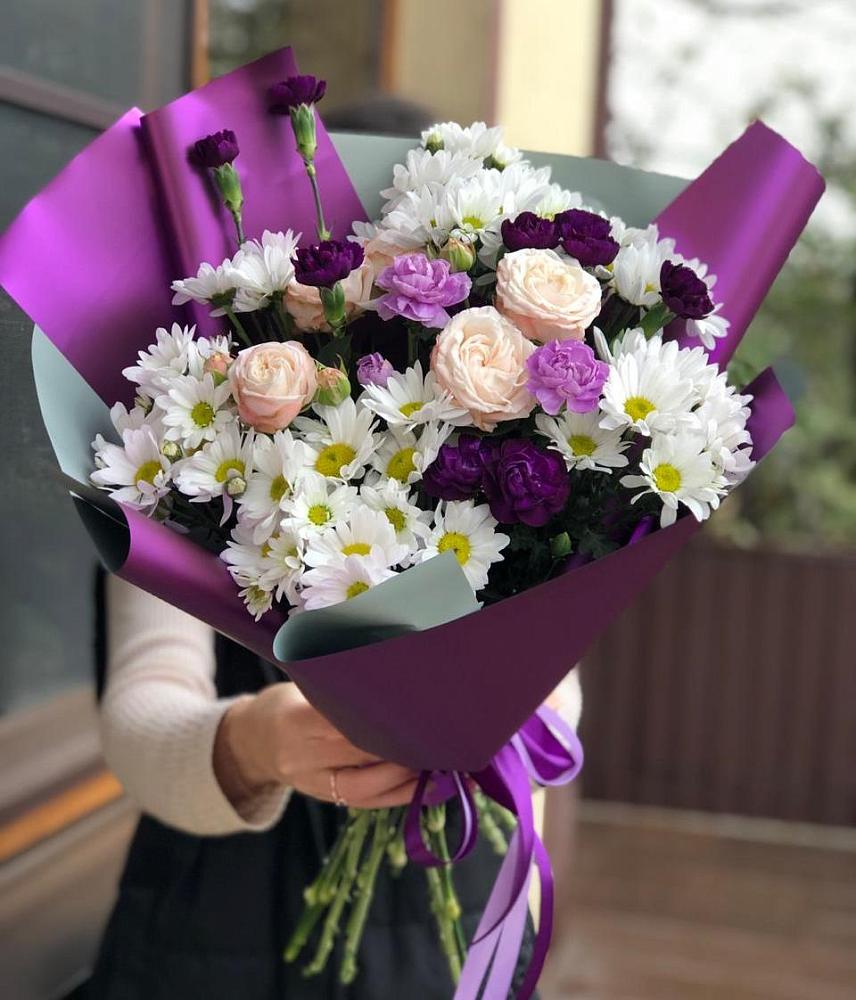 Букет цветов из: Хризантемы, Гвоздики и Розы в Красноармейске Московской области