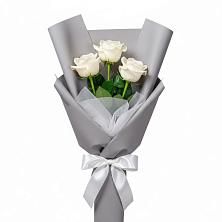 Букет 3 белые розы в Красноармейске Московской области
