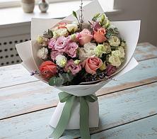 Букет цветов из:  Розы, Лизиантусы и Гвоздики в Красноармейске Московской области