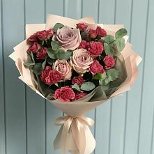 Букет цветов из:  Гвоздики и Розы в Красноармейске Московской области