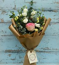 Букет цветов из:  Розы и Лизиантусы #REPLACE_PRED# Красноармейске Московской области