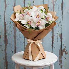Букет цветов из:  Орхидеи и Розы в Красноармейске Московской области